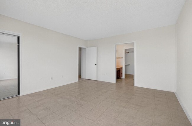 Building Photo - 3701 S George Mason Dr