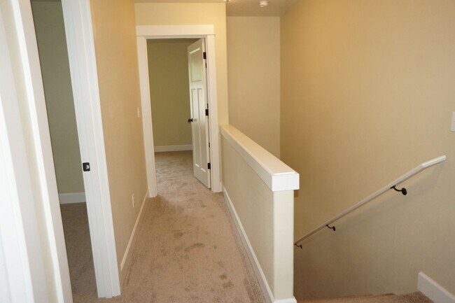 Building Photo - NE Piedmont 3-bedroom Beauty! -