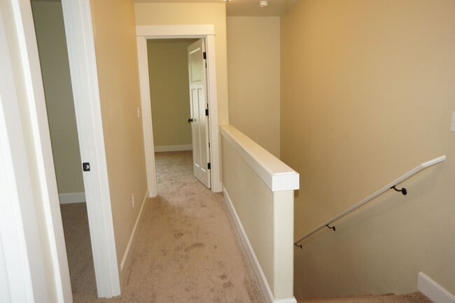 Building Photo - NE Piedmont 3-bedroom Beauty!