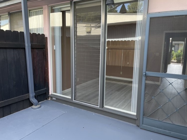 Building Photo - 660 W Bonita Ave