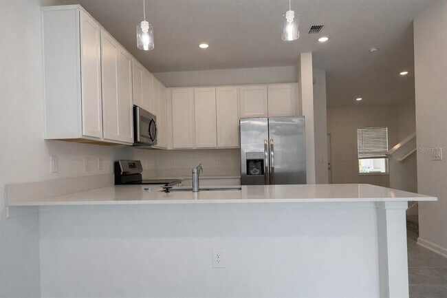 Building Photo - 2950 Savoir Ave