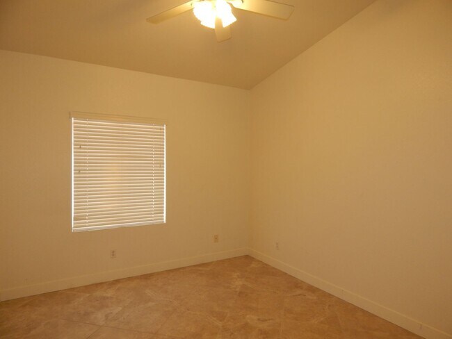 Building Photo - 7750 E Castle Valley Way