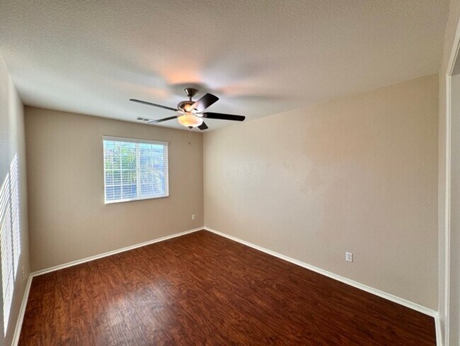 Building Photo - Beautiful Redhawk home located directly ac...