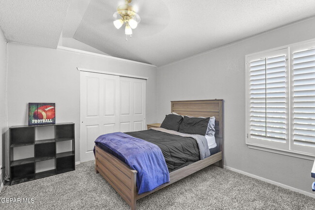 Building Photo - 3017 Tierra Salada Dr
