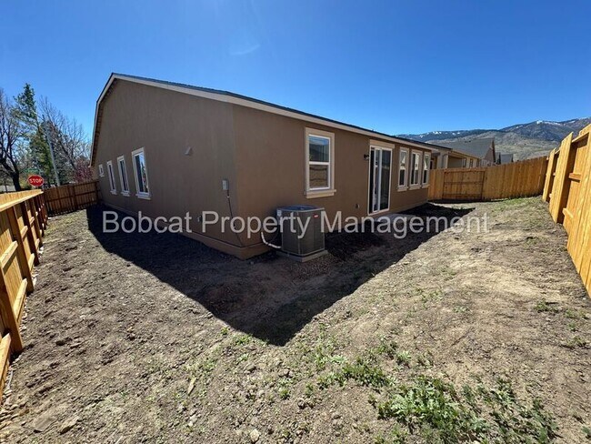 Building Photo - 1484 W Sunset Way