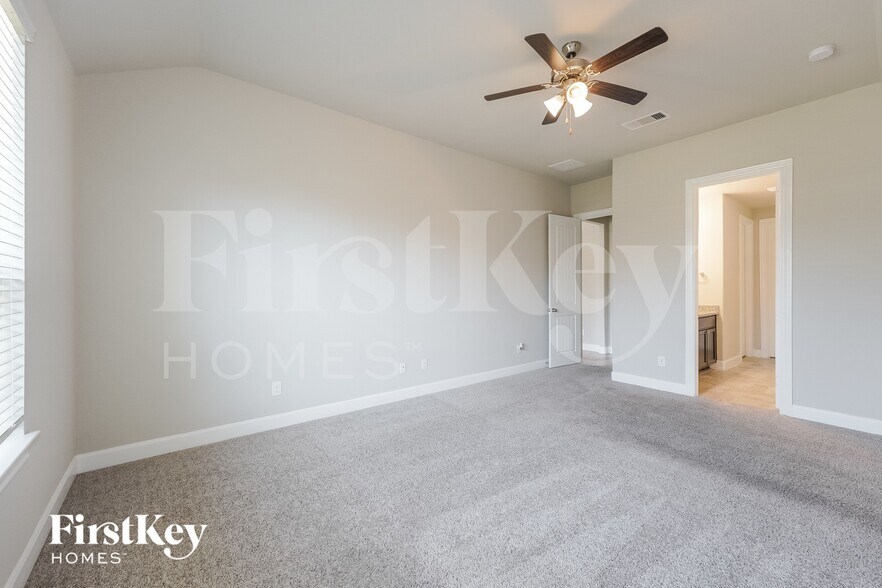 Building Photo - 1126 Orange Dawn Dr