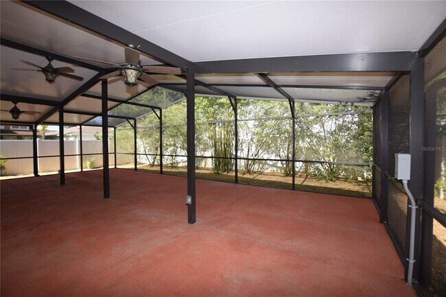 Building Photo - 1328 Karok St