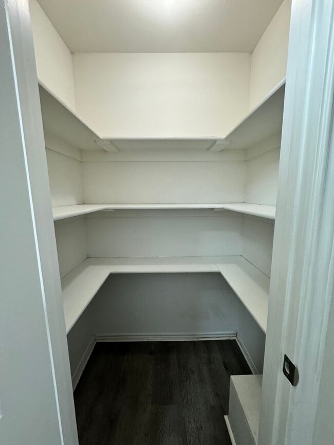 Building Photo - "Charming Lubbock Home: 3-Bedroom, 2-Bath Sanctuary with 1157 Sq Ft of Comfort!"