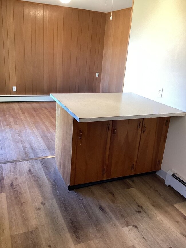 Building Photo - Roomy Rancher in Blue Ridge Summit