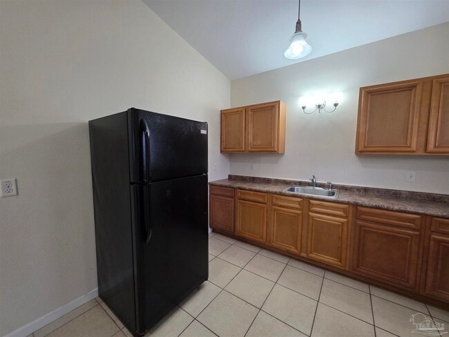 Building Photo - 604 N 70th Ave