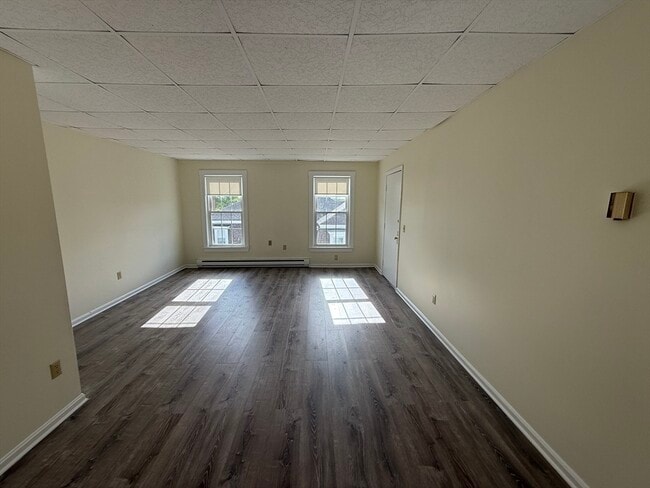 Building Photo - 8-10-10 Essex St