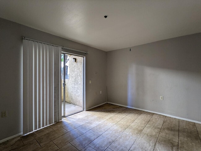 Building Photo - 12221 W Bell Rd