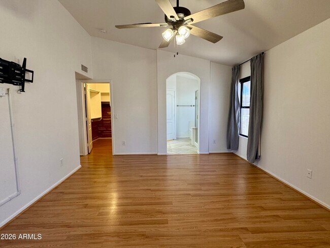 Building Photo - 6510 W Behrend Dr