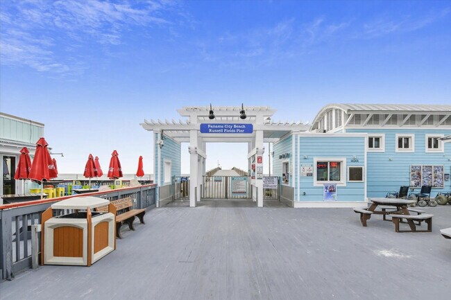 Building Photo - 104 Gulfside Ct