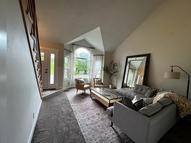 Building Photo - 10311 S Calla Lily Way