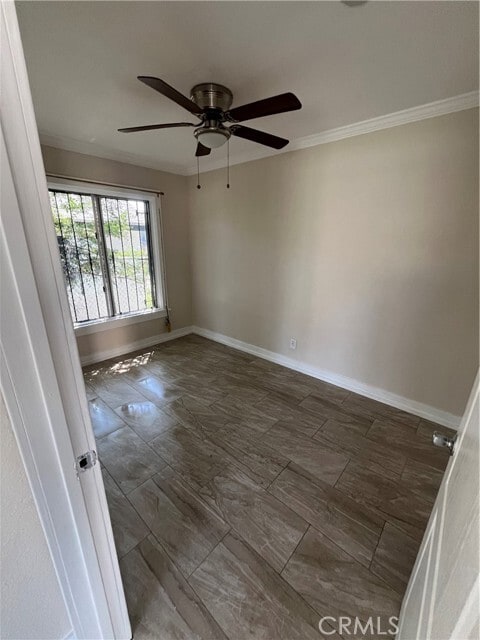 Building Photo - 5216 S Budlong Ave