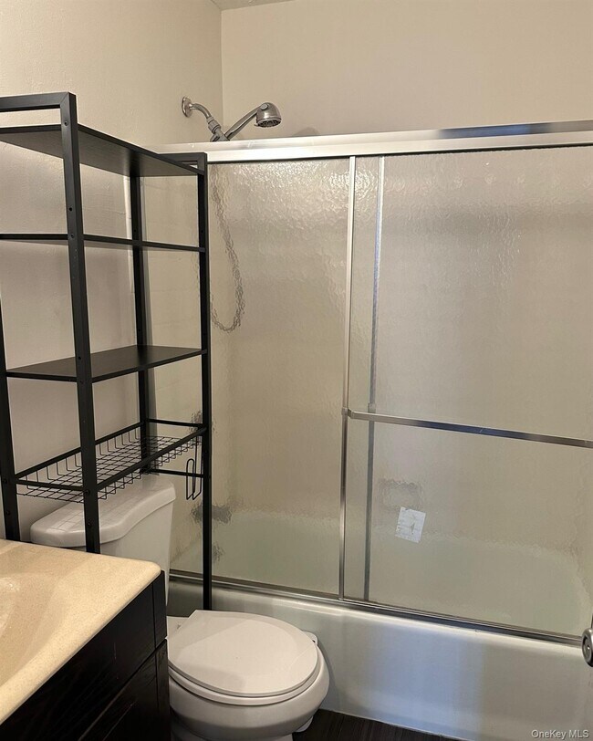 Building Photo - 150-38 Union Tpke Un