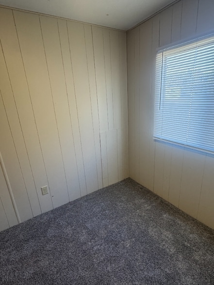 Building Photo - 4664 US-30