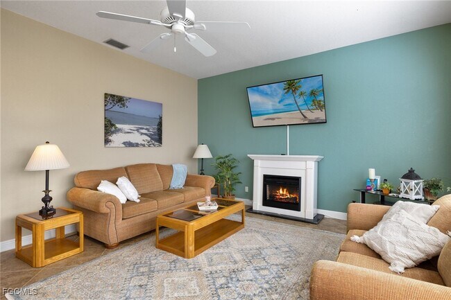 Building Photo - 3433 SW 27th Ave