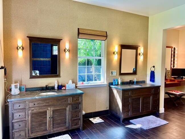 Building Photo - Oceanview Luxury Estate | Steps to the Beach | Private Pool & Spa