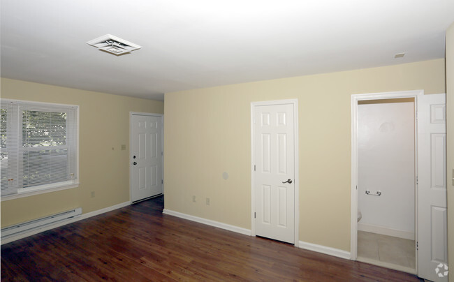 1st floor living room - River Walk Townhomes