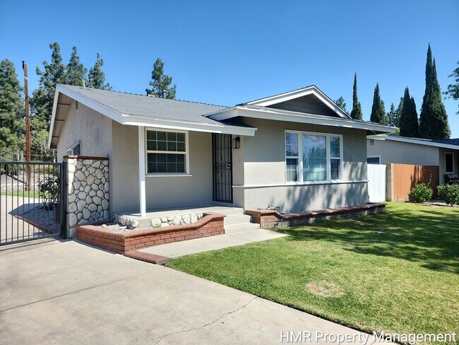 Building Photo - Beautifully Updated Single-Story Home