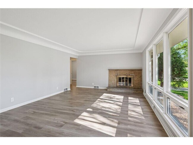 Building Photo - 6416 Wilryan Ave