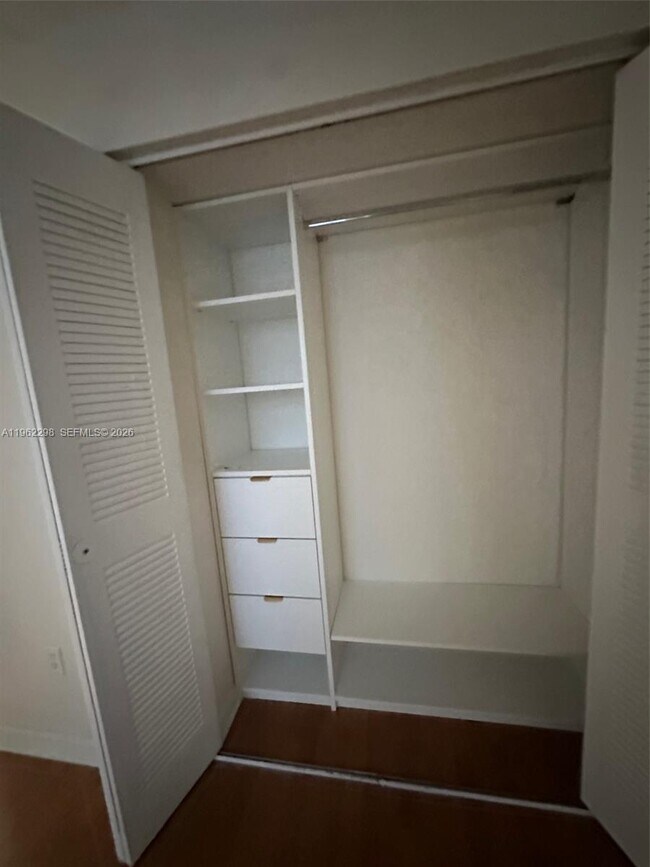 Building Photo - 210 SW 11th St