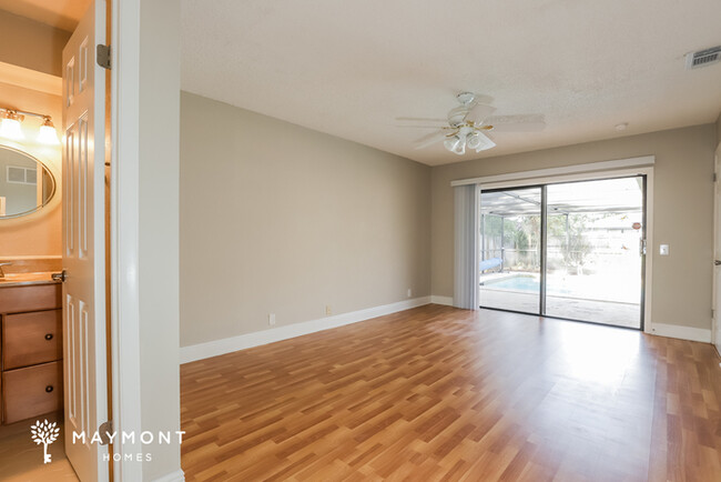 Building Photo - Spacious 3 Bedroom Home with Enclosed Pool