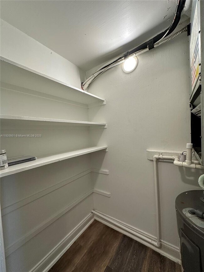 Building Photo - 2300 Madison St