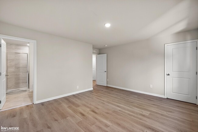 Building Photo - 28267 Loews Dr
