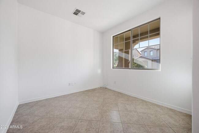 Building Photo - 5643 E Alder Ave