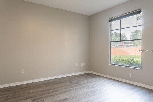Building Photo - 5560 Metrowest Blvd