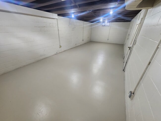 Building Photo - 728 Concord Ave