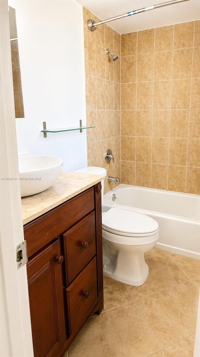 Building Photo - 3862 NE 171 St