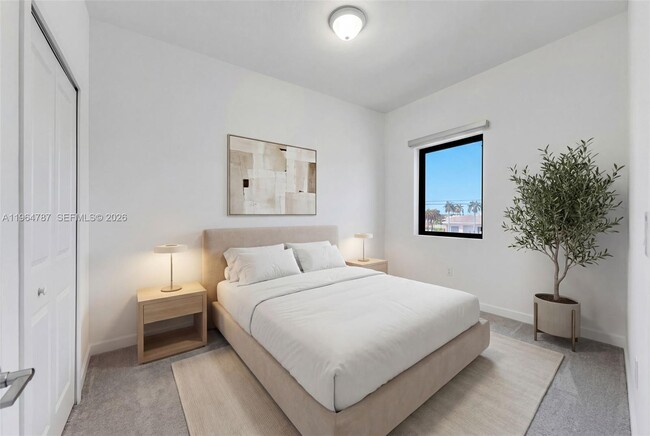 Building Photo - 13360 Tropical Ave