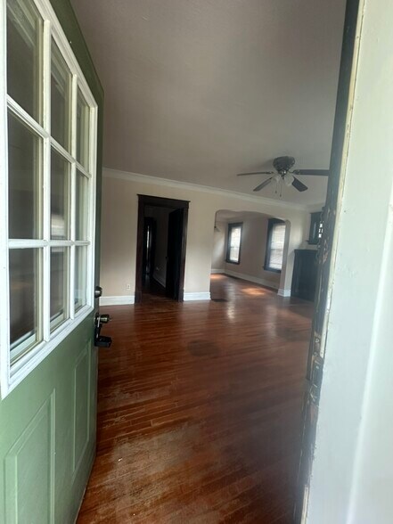 Building Photo - 5044 Bancroft Ave
