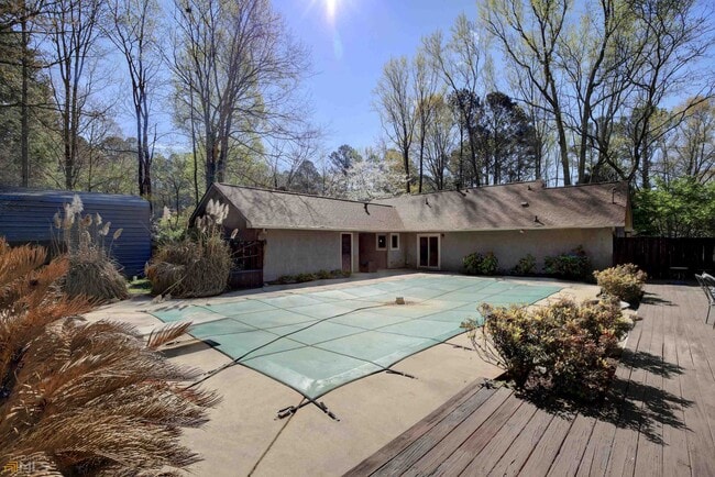 Building Photo - 240 Browns Hill Ct