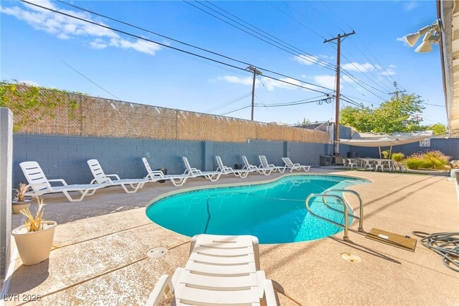 Building Photo - 1531 Commanche Dr