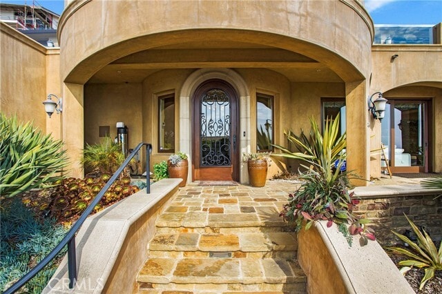 Building Photo - 840 Canyon View Dr