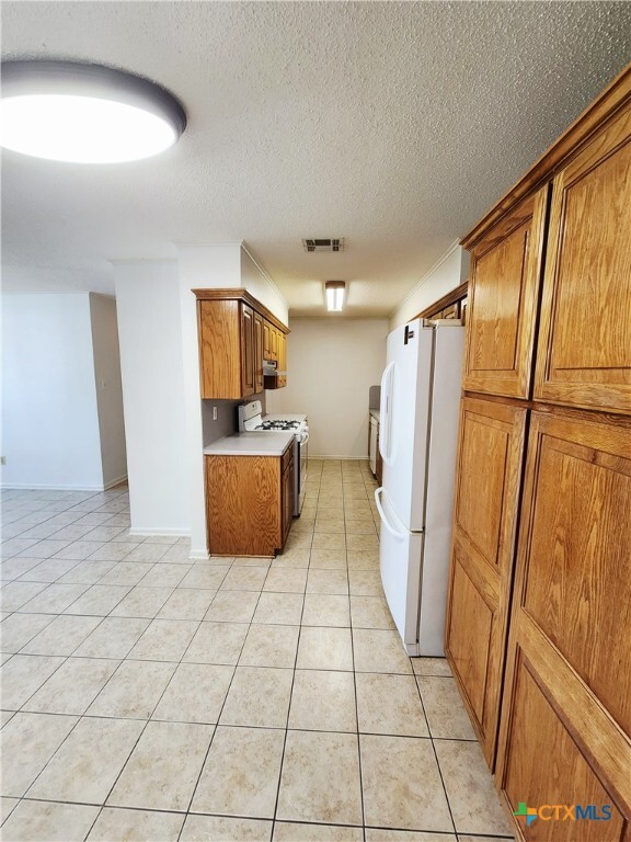 Building Photo - 312 Baize Dr