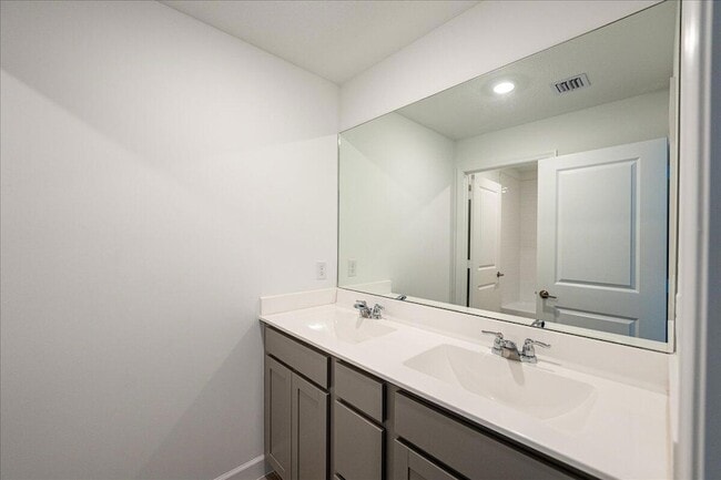 Building Photo - 6346 Windwood Wy