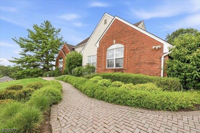 Building Photo - 30 Homewood Dr