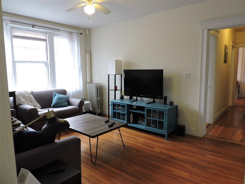 Primary Photo - 27 Ellery St