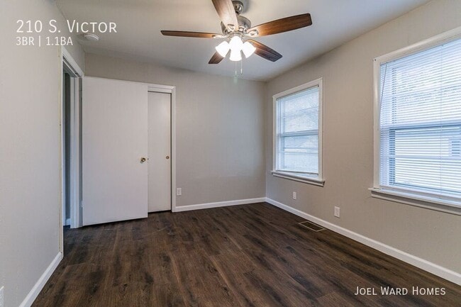 Building Photo - 210 S. Victor-