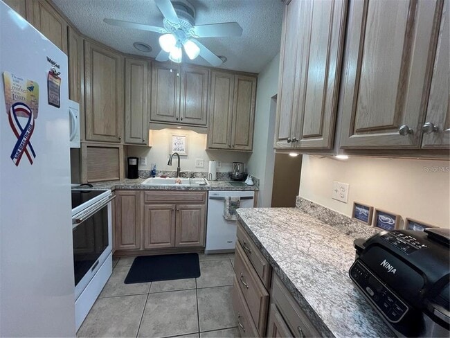 Building Photo - 1907 Canterbury Ln