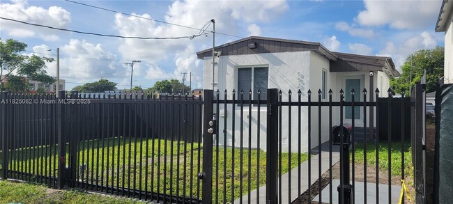 Building Photo - 1520 NW 69th St