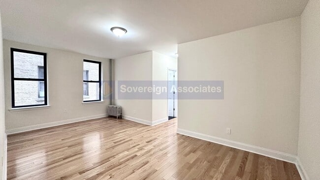 Primary Photo - 1803 Riverside Dr