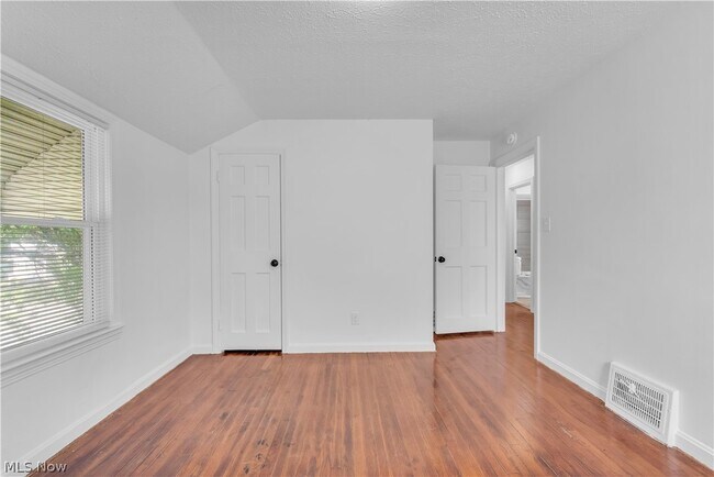 Building Photo - 15803 Delrey Ave