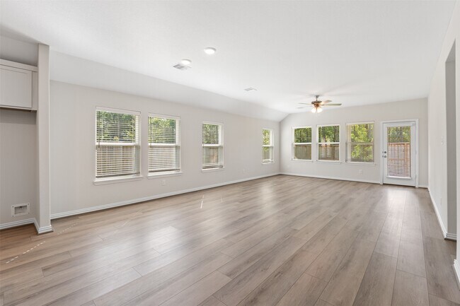 Building Photo - 106 Violet Carson Ct